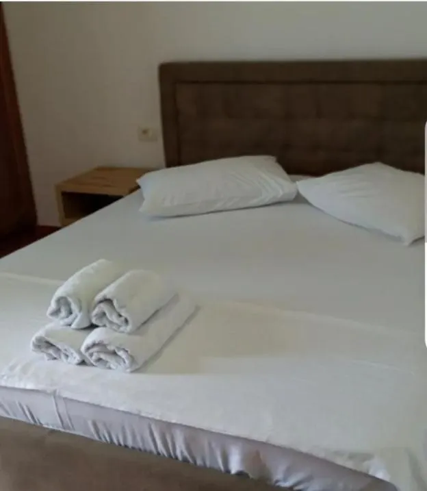 Anxhelos Hotel Himarë 3*,
