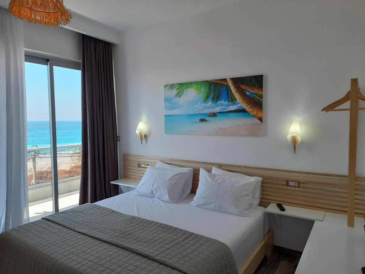 Anxhelos Hotel 히마레