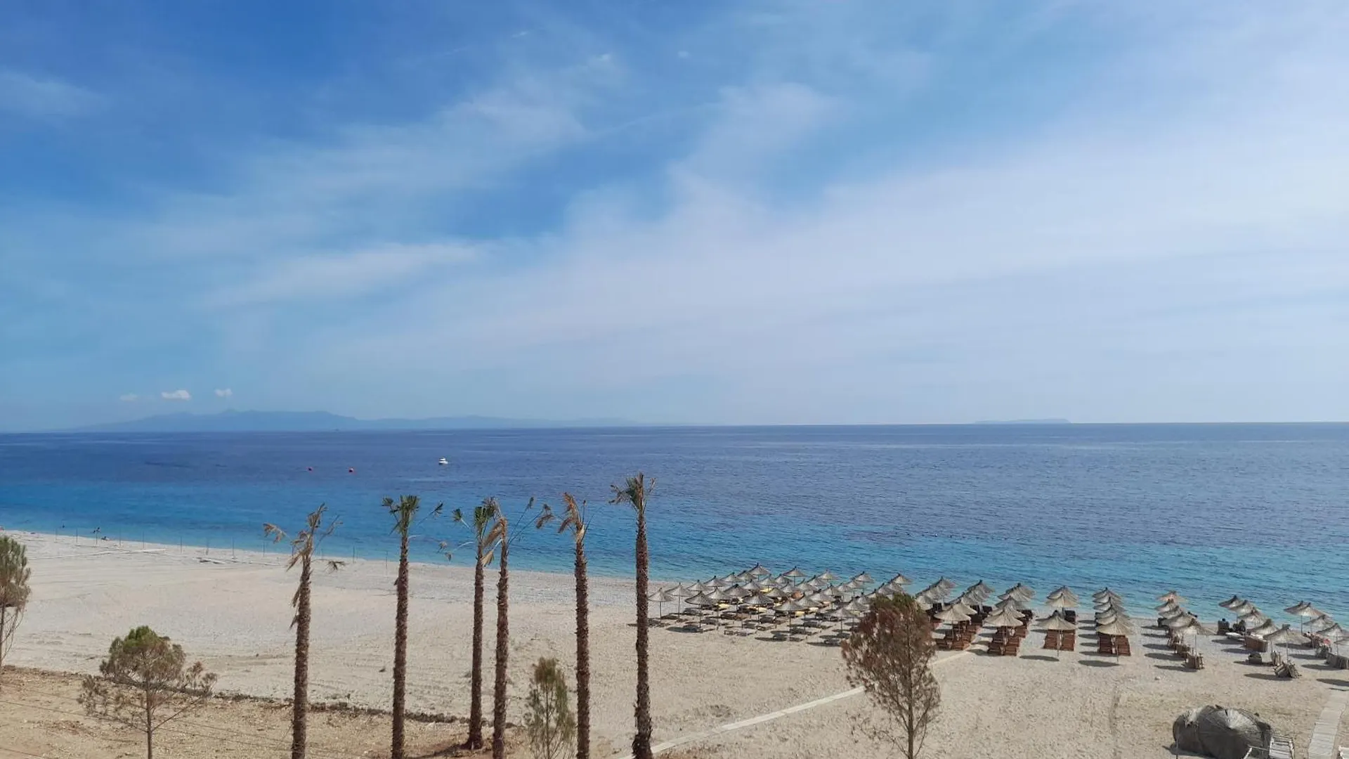 Anxhelos Hotel Himarë 3*,